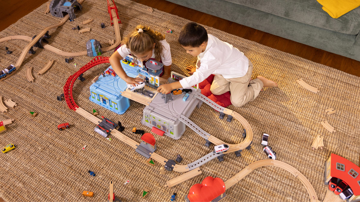 ¿Por qué los niños deben jugar con sus amigos?