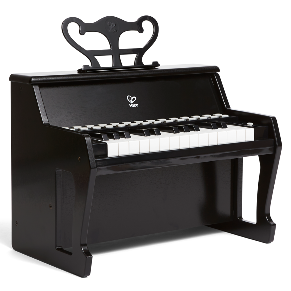 Piano de madera negro